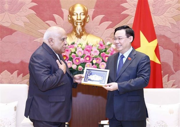 National Assembly Chairman hosts Ambassadors of Cuba, Russia ảnh 1 National Assembly Chairman hosts Ambassadors of Cuba, Russia ảnh 1