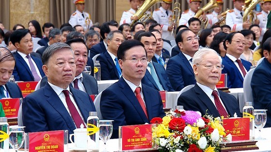Ceremony marks 30th anniversary of re-establishment of Presidential Office ảnh 1 Ceremony marks 30th anniversary of re-establishment of Presidential Office ảnh 1