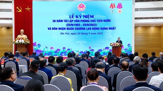 Ceremony marks 30th anniversary of re-establishment of Presidential Office ảnh 3 Ceremony marks 30th anniversary of re-establishment of Presidential Office ảnh 3