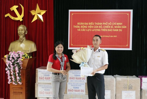 HCMC’s delegation visits Nam Du, Hon Chuoi islands ảnh 6 HCMC’s delegation visits Nam Du, Hon Chuoi islands ảnh 6