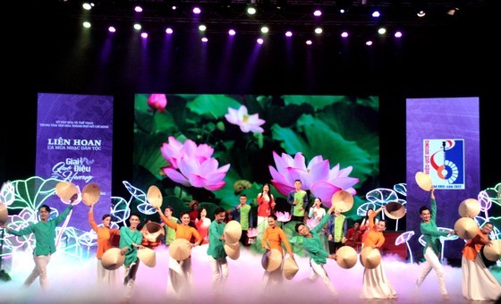 18th Festival of Folk Dances and Singing opens in HCMC ảnh 1 18th Festival of Folk Dances and Singing opens in HCMC ảnh 1