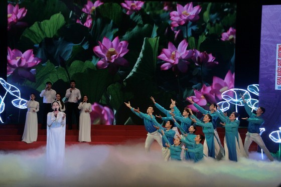 18th Festival of Folk Dances and Singing opens in HCMC ảnh 2 18th Festival of Folk Dances and Singing opens in HCMC ảnh 2