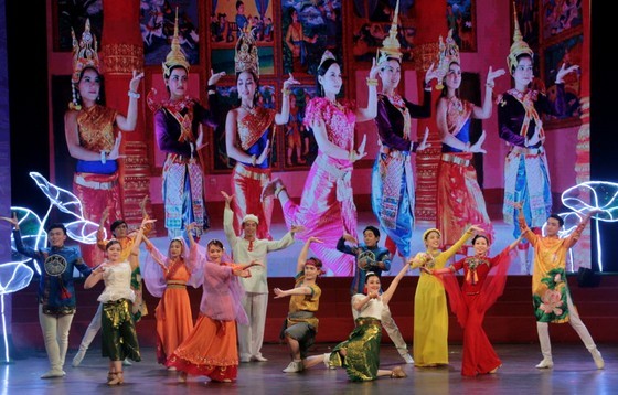 18th Festival of Folk Dances and Singing opens in HCMC ảnh 6 18th Festival of Folk Dances and Singing opens in HCMC ảnh 6