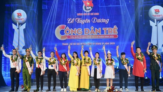 12 outstanding young citizens of HCMC in 2022 (Photo: SGGP) 12 outstanding young citizens of HCMC in 2022 (Photo: SGGP)
