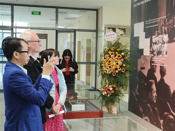 Visitors to the exhibition (Photo: SGGP)