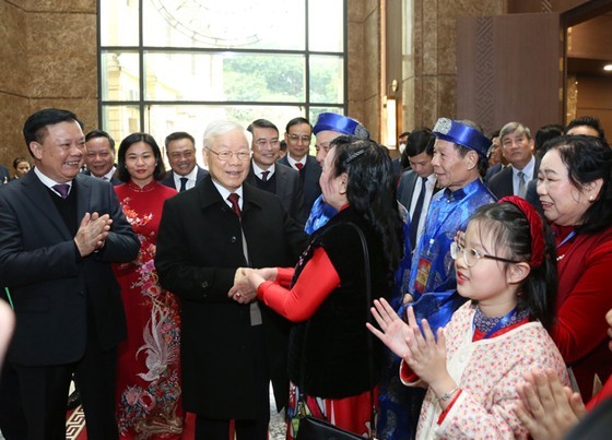 Party General Secretary Nguyen Phu Trong extends Tet greetings to Hanoians. (Photo: SGGP)
