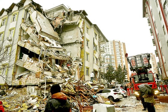 Buildings are destroyed after the earthquake hits Turkey on February 6. (Photo: CNN/SGGP) Buildings are destroyed after the earthquake hits Turkey on February 6. (Photo: CNN/SGGP)