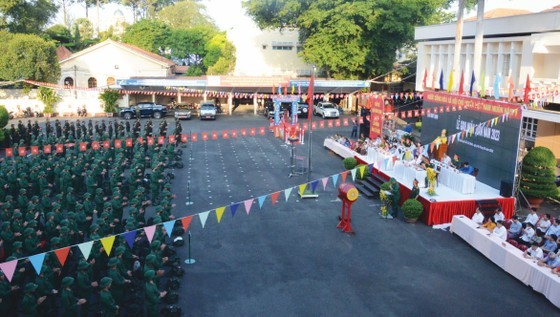 At the ceremony to send off new recruits for military in Binh Thanh District (Photo: SGGP)