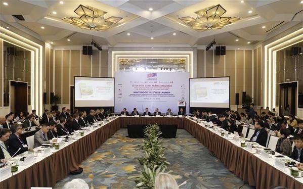 EuroCham launches its2022-2023 Whitebook in Hanoi on February 15 (Photo: VNA)