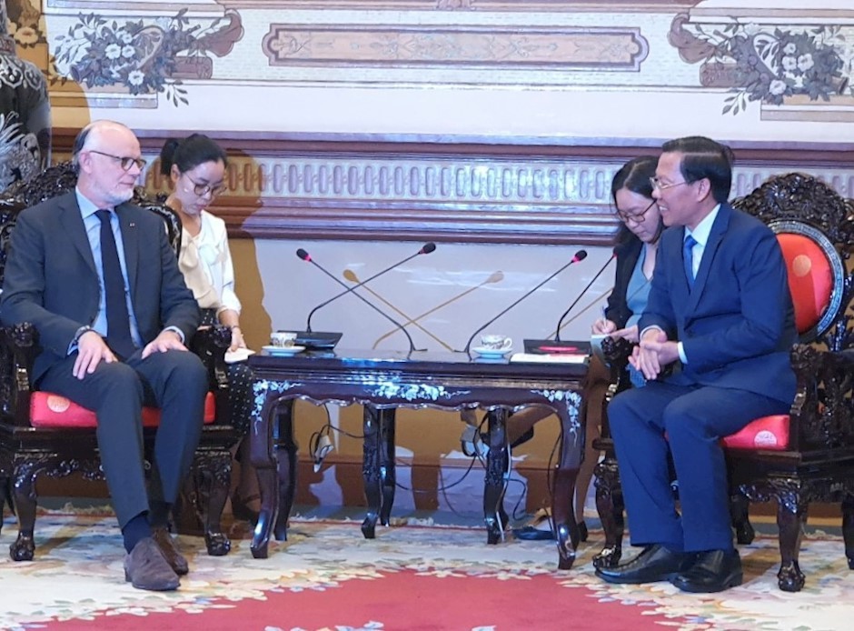 Chairman of the HCMC People’s Committee Phan Van Mai (R) receives former French Prime Minister Edouarad Philipe, who is now Mayor of Le Havre city, on February 16. (Photo: hcmcpv.org.vn) Chairman of the HCMC People’s Committee Phan Van Mai (R) receives former French Prime Minister Edouarad Philipe, who is now Mayor of Le Havre city, on February 16. (Photo: hcmcpv.org.vn)