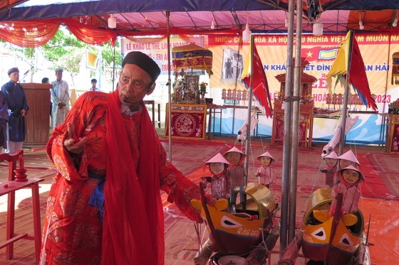 The traditional ceremony held annually for hundreds of years on the island is a tribute to the sailor-soldiers who sacrificed their lives for the country. (Photo: SGGP)