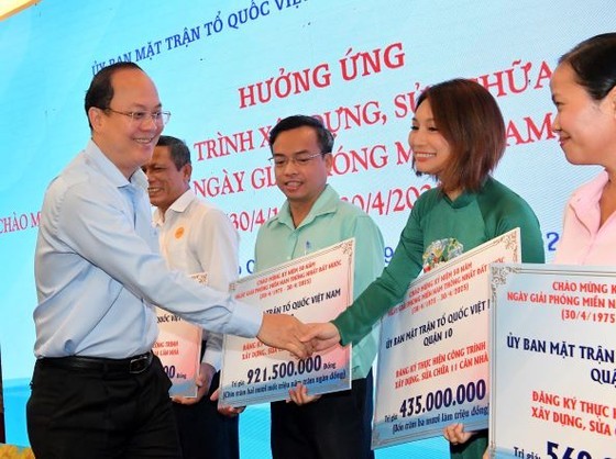 Vice Secretary of the HCMC Party Committee Nguyen Ho Hai highly appreciated the efforts and achievements of the Vietnam Fatherland Front at all levels, units and organizations. (Photo: SGGP) Vice Secretary of the HCMC Party Committee Nguyen Ho Hai highly appreciated the efforts and achievements of the Vietnam Fatherland Front at all levels, units and organizations. (Photo: SGGP)