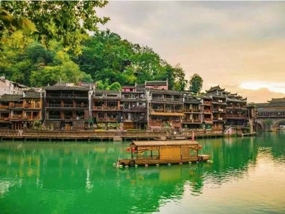 Fenghuang Ancient City, also known as Phoenix Ancient Town, is a popular tourist attraction attracting a huge number of visitors.
