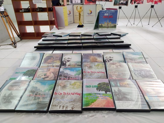Exhbits are displayed at the exhibition. (Photo: SGGP)