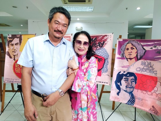 People’s Artist Tra Giang and director of the HCMC Television Film Studio (TFS) Pham Viet Phuoc (Photo: SGGP)