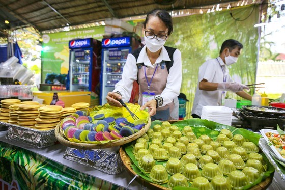 Colorful beauty of traditional cakes of Mekong Delta localities (Photo: SGGP) Colorful beauty of traditional cakes of Mekong Delta localities (Photo: SGGP)