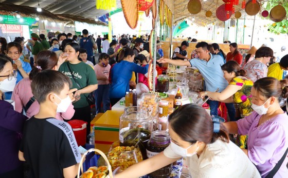 The Southern Folk Cake Festival atracts a large number of visitors. (Photo: SGGP) The Southern Folk Cake Festival atracts a large number of visitors. (Photo: SGGP)