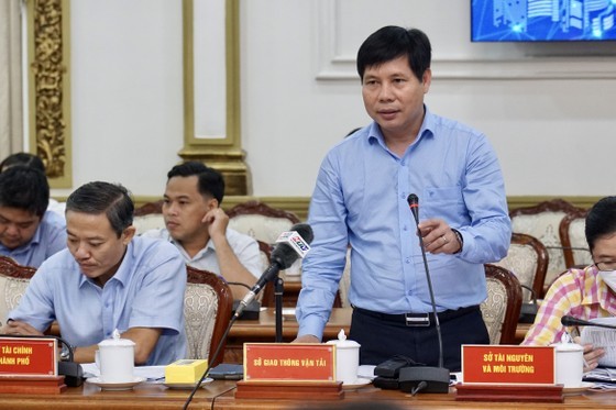 A representative of the HCMC Department of Transport speaks at the event. (Photo: SGGP) A representative of the HCMC Department of Transport speaks at the event. (Photo: SGGP)