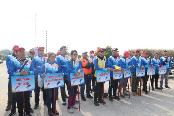 Participating teams in the paragliding competition (Photo: SGGP)