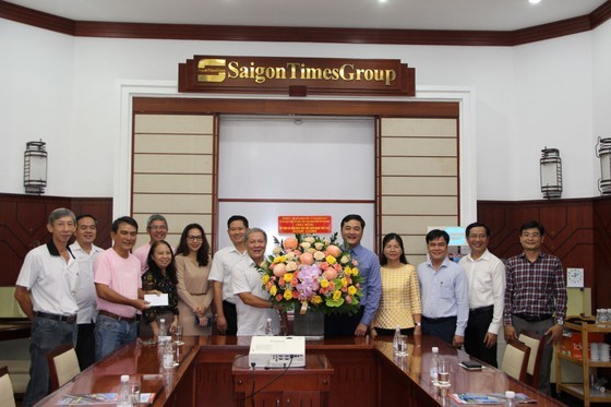 Director of the HCMC Department of Industry and Trade Bui Ta Hoang Vu visits the Saigon Times. (Photo: SGGP) Director of the HCMC Department of Industry and Trade Bui Ta Hoang Vu visits the Saigon Times. (Photo: SGGP)