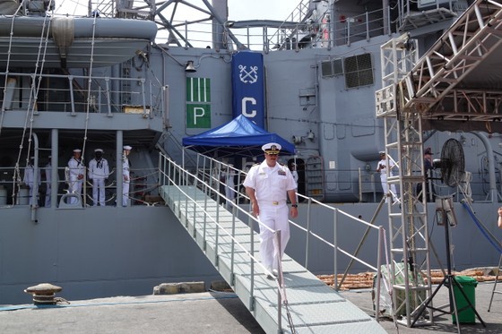 The ship's crew (Photo: SGGP)