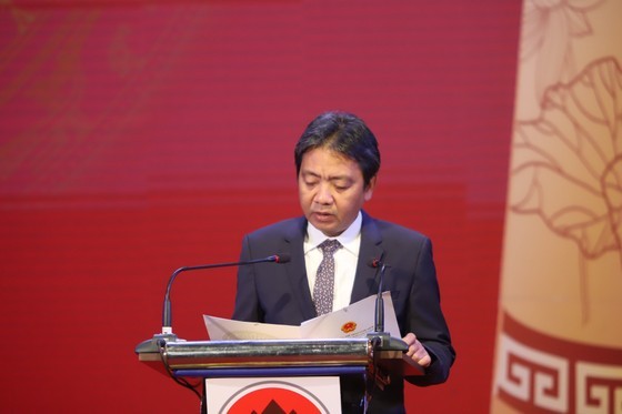 Deputy Minister of Culture, Sports and Tourism Hoang Dao Cuong delivers a speech at the ceremony. (Photo: SGGP)