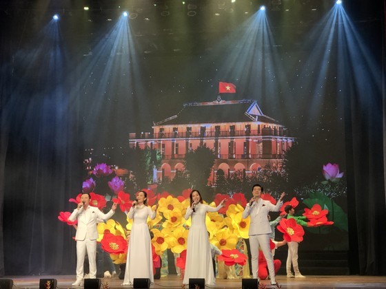 A singing performance at the launching ceremony (Photo: SGGP) A singing performance at the launching ceremony (Photo: SGGP)