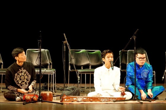 A performance of &quot;Xam” singing, a traditional art form that originated in Vietnam&apos;s northern regions (Photo: SGGP)