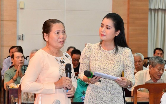 Mrs. Le Hong Ngoc, wife of wounded soldier Nguyen Hai Quy speaks at the event. (Photo: SGGP) Mrs. Le Hong Ngoc, wife of wounded soldier Nguyen Hai Quy speaks at the event. (Photo: SGGP)