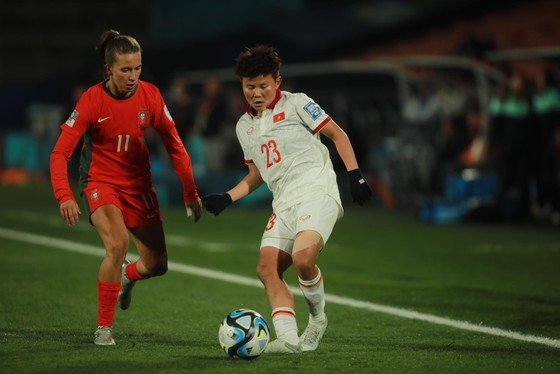Bich Thuy puts pressure on the opponent’s goal twice at the beginning. (Photo: SGGP) Bich Thuy puts pressure on the opponent’s goal twice at the beginning. (Photo: SGGP)