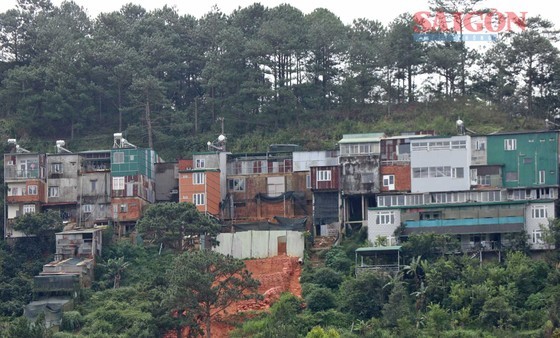 Construction works on the Ca Ri De Hill in Ward 3 Construction works on the Ca Ri De Hill in Ward 3