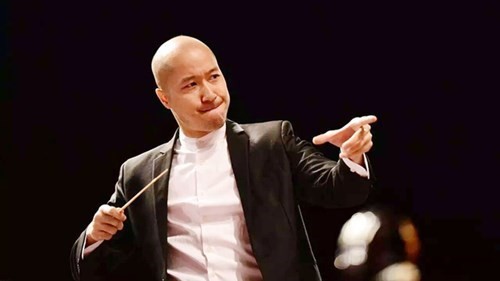 Conductor Dong Quang Vinh Conductor Dong Quang Vinh