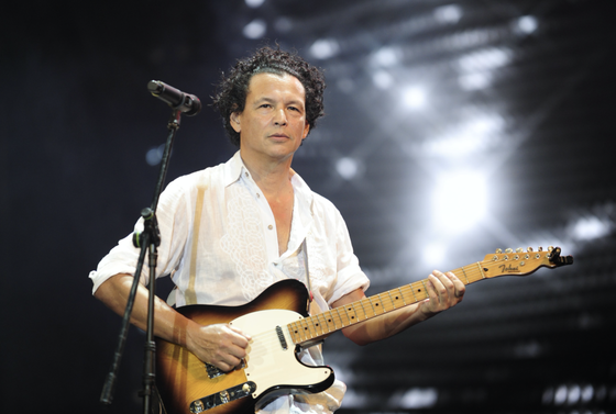 Bobby Chinn, an internationally known chef in cooking reality shows, performs at “Ho Do" International Music Festival 2022. (Photo: SGGP) Bobby Chinn, an internationally known chef in cooking reality shows, performs at “Ho Do" International Music Festival 2022. (Photo: SGGP)