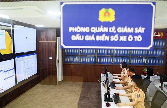 The Traffic Police Department under the Ministry of Public Security will closely monitor the vehicle-plate auction. (Photo: SGGP) The Traffic Police Department under the Ministry of Public Security will closely monitor the vehicle-plate auction. (Photo: SGGP)