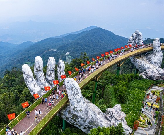 Ba Na Hills' Golden Gate on National Day holidays (Photo: SGGP) Ba Na Hills' Golden Gate on National Day holidays (Photo: SGGP)