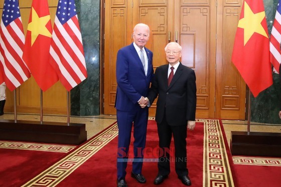 Party General Secretary Nguyen Phu Trong and US President Joe Biden at a talk at the Party Central Committee’s headquarters in Hanoi on September 10 (Photo: SGGP)