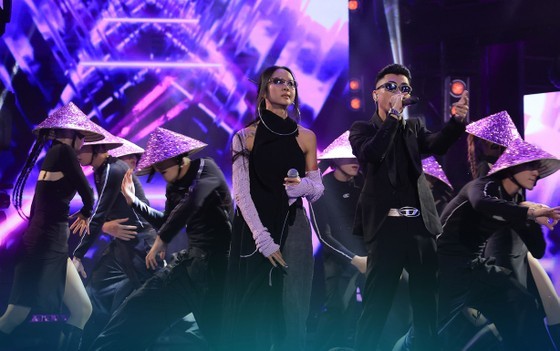 A performance by rapper Suboi and Cambodian rapper VannDa on the final night (Photo: SGGP) A performance by rapper Suboi and Cambodian rapper VannDa on the final night (Photo: SGGP)