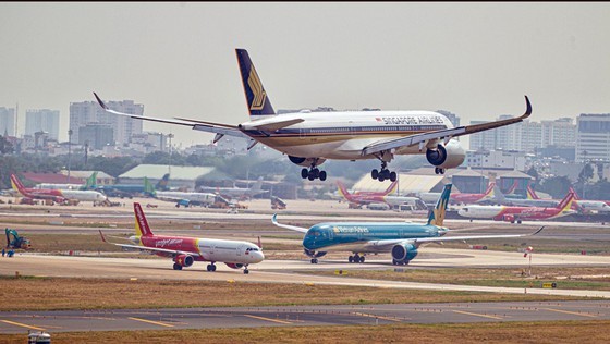 Aircraft at Tan Son Nhat International Airport (Photo: SGGP) Aircraft at Tan Son Nhat International Airport (Photo: SGGP)