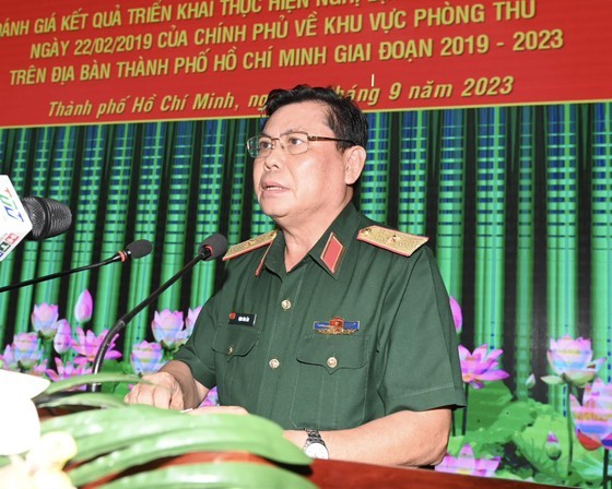 Major General Dang Van Lam, Deputy Commander of Military Region 7 speaks at the conference. (Photo: SGGP)