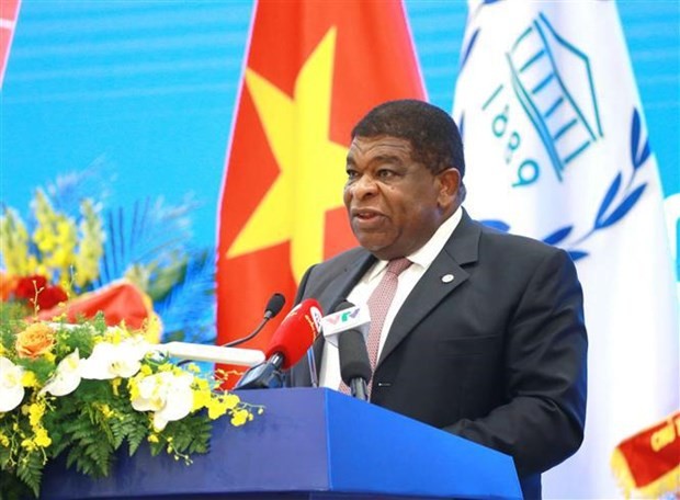 IPU Secretary General Martin Chungong addresses the opening ceremony of the ninth Global Conference of Young Parliamentarians on September 15. (Photo: VNA) IPU Secretary General Martin Chungong addresses the opening ceremony of the ninth Global Conference of Young Parliamentarians on September 15. (Photo: VNA)