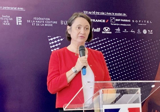 Ms. Emmanuelle Pavillon-Grosser, Consul General of France in HCMC speaks at the event. (Photo: SGGP)