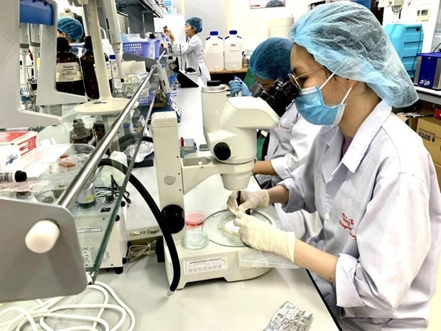 Researchers are working at a laboratory of the International University, VNU-HCM. (Photo: vnuhcm.edu.vn) Researchers are working at a laboratory of the International University, VNU-HCM. (Photo: vnuhcm.edu.vn)