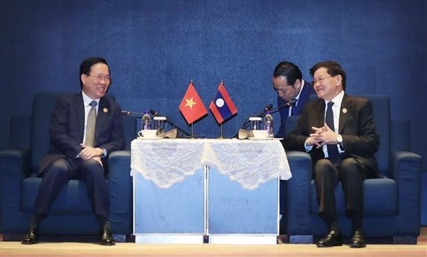 At the meeting between Vietnamese President Vo Van Thuong (L) and General Secretary of the Lao People’s Revolutionary Party and President of Laos Thongloun Sisoulith. (Photo: VNA) At the meeting between Vietnamese President Vo Van Thuong (L) and General Secretary of the Lao People’s Revolutionary Party and President of Laos Thongloun Sisoulith. (Photo: VNA)