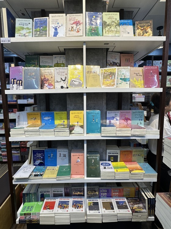 The smart book mall displays different areas displaying books in various genres and various kinds of goods to meet customers' demands.