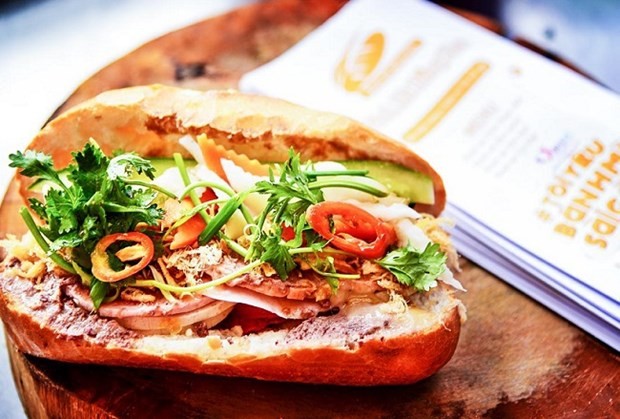 A Sai Gon bread, one of the ten freshly accredited Vietnamese culinary dishes and specialties. (Photo: VNA) ten-vietnamese-cuisine-specialties-set-new-asian-records-925.jpg