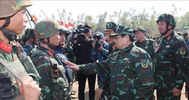 Prime Minister Pham Minh Chinh visits officers and soldiers joining the exercise (Photo: VNA) uuid29614b1b8d744bf8ab3e74088b3a8241library1type1mode1loctruecaptrue-476.jpg