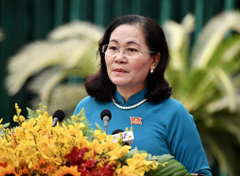 Chairwoman of the HCMC People's Council Nguyen Thi Le speaks at the meeting. (Photo: SGGP) viber-image-2024-03-14-09-44-32-878-4215jpg-2728.jpg