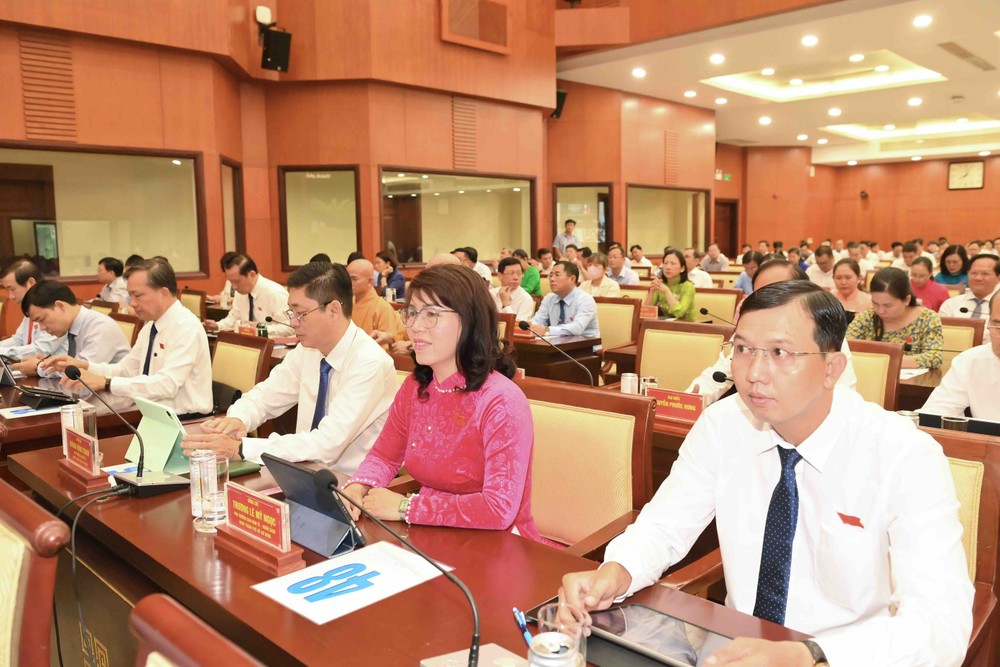 Delegates attend the 15th session of the 10th tenure of the People's Council of HCMC in the 2021-2026 period opened on May 19. (Photo: SGGP) 1-1975.jpg.jpg