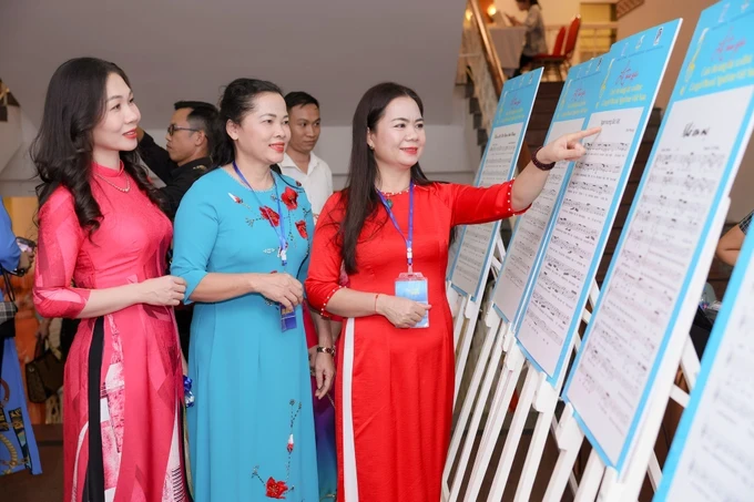 ao-dai-4-9267-243.jpg