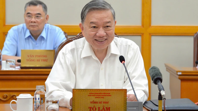 Party General Secretary To Lam addresses the meeting (Photo: VNA) tolam3-1746263017541190690702.png